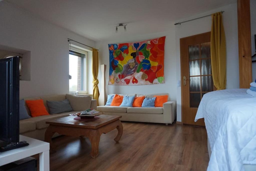 Apartamento Gaestewohnung Von J&o Am Fluss. Jork