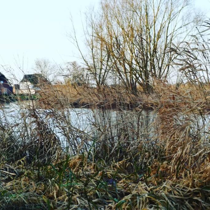 Apartamento Gaestewohnung Von J&o Am Fluss. *